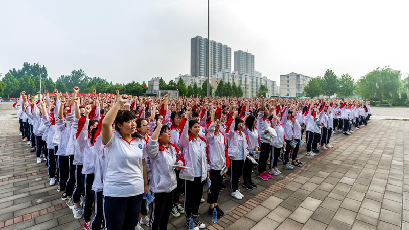 多圖丨直擊雄安高考現(xiàn)場(chǎng) 4000余名考生信心滿懷 奮力一搏