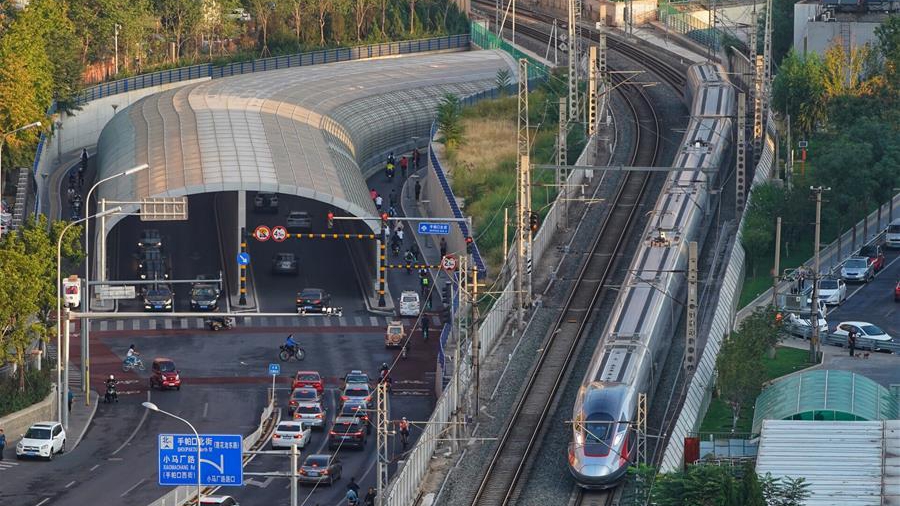 京雄城際鐵路北京西至大興機場段通車