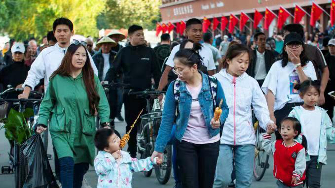 做足做好各項服務(wù)措施 雄安新區(qū)白洋淀景區(qū)“十一”期間迎來旅游高峰