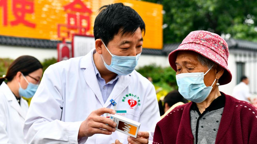 多措并舉解決“看病難、看病貴”——我國(guó)醫(yī)藥衛(wèi)生體制改革取得顯著成效