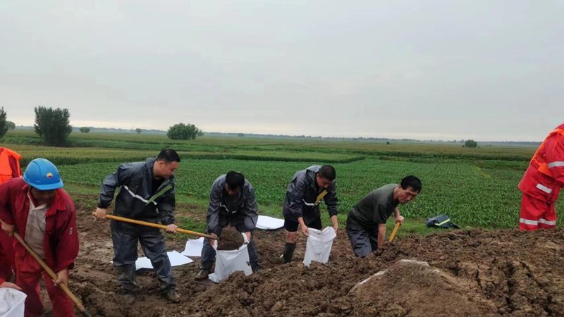 防汛一線顯擔當丨風雨礪初心 防汛急先鋒